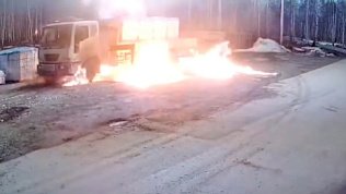 Под Челябинском водитель крана чудом не получил удар током