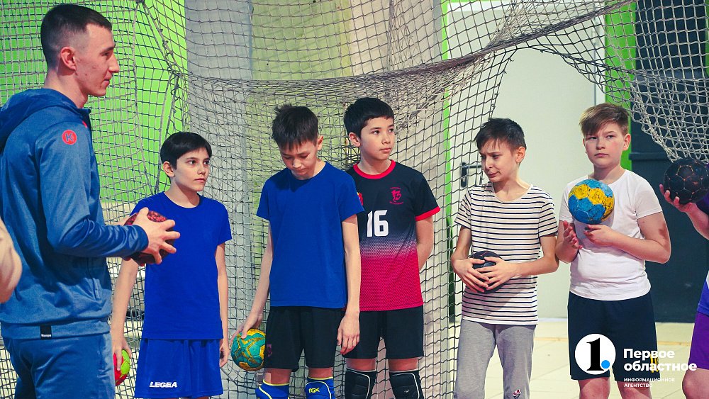 В Челябинске спустя 7 лет возобновили Кубок города по гандболу