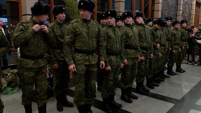 Челябинские призывники отправились на службу в Президентский полк