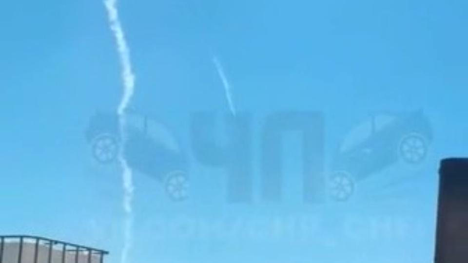 У пролетавшего над Челябинском самолета отсоединился топливный бак