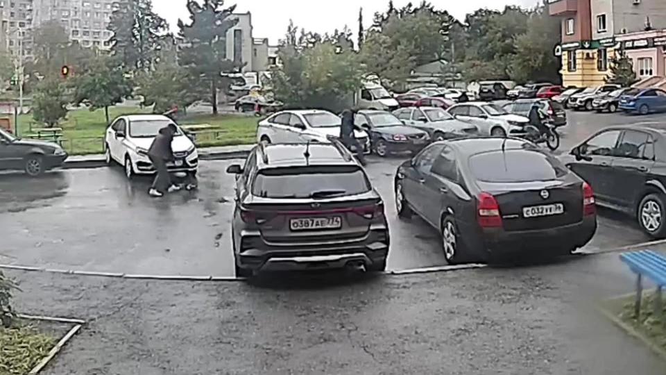 На северо‑западе Челябинска мотоциклист сбил ребенка и скрылся