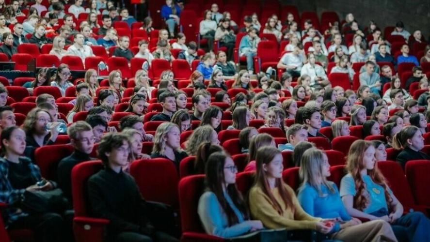 Документальные фильмы про ВОВ покажут школьникам из Челябинской области