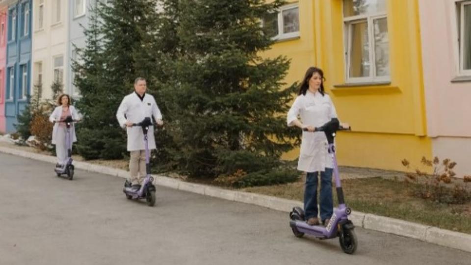В Челябинске педиатры поедут на вызовы на электросамокатах