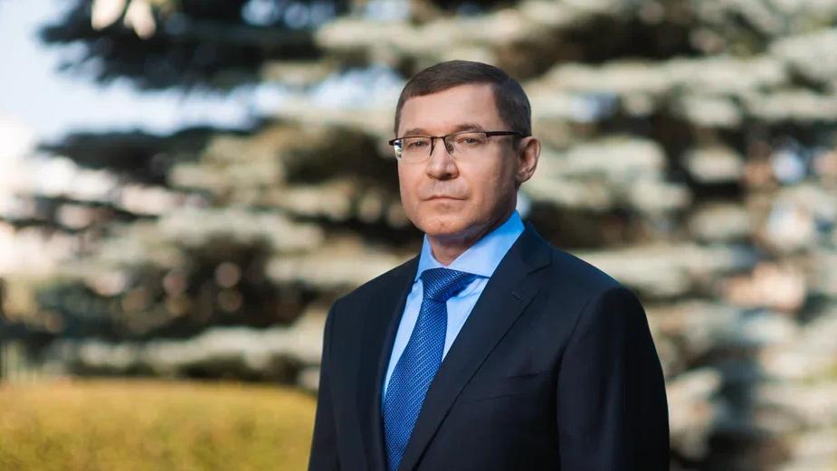 Полпред президента Владимир Якушев поздравил земляков с Днем России