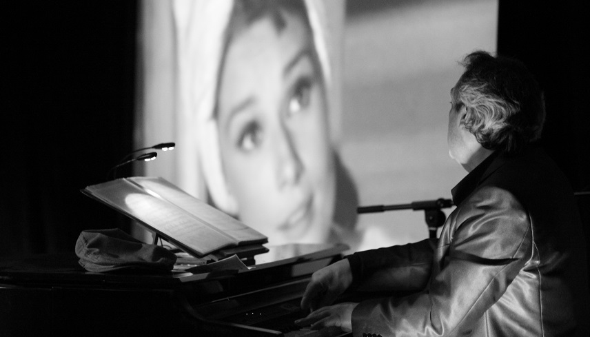 В Челябинском кафе покажут немое кино в сопровождении тапера