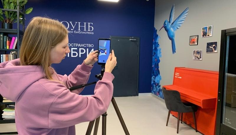 Челябинская Публичка обучит профессии фотографа, дизайнера и мультипликатора