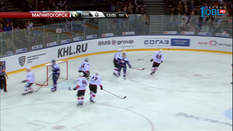 Челябинский "Трактор" скрестил клюшки с магнитогорским "Металлургом"