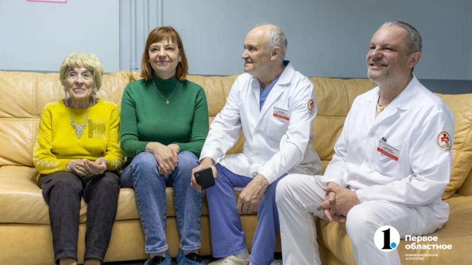 В Челябинске пластические хирурги бесплатно оперируют пациентов с «сонными лицами»