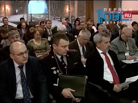 Представители пяти федеральных округов обсуждают, как повысить качество российских дорог