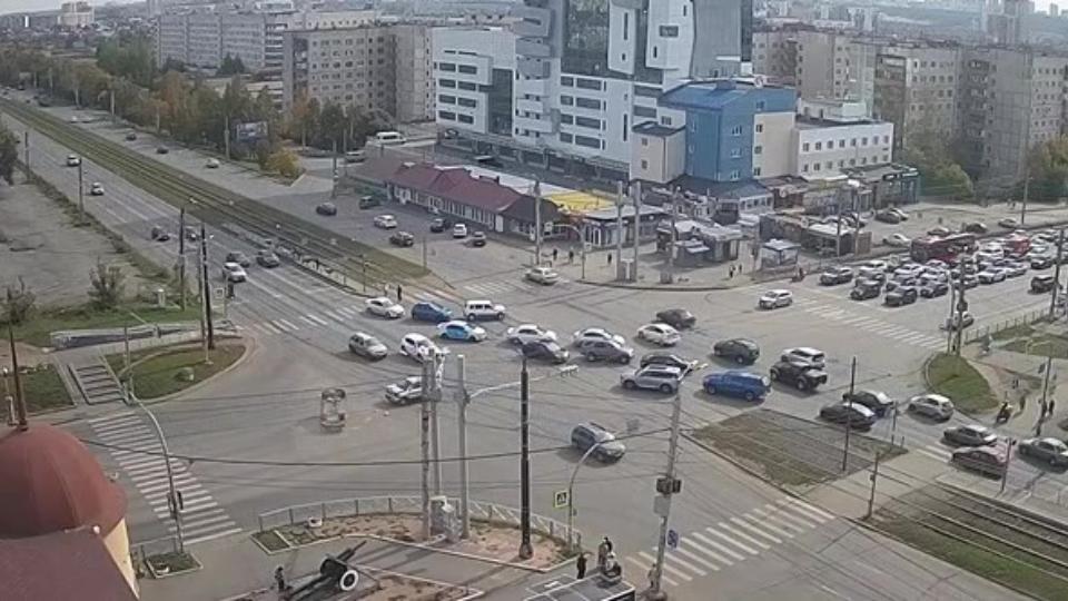 Женщина пострадала в ДТП с опрокидыванием авто в Челябинске