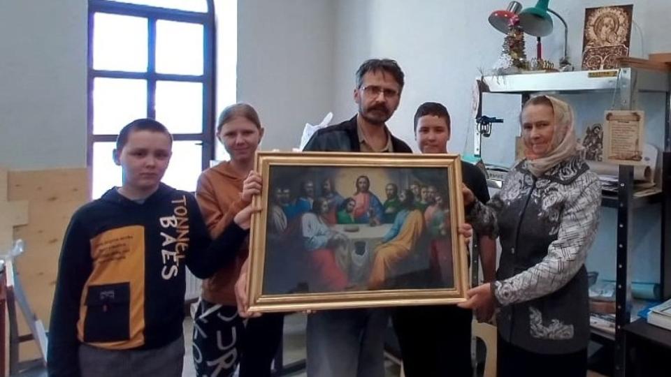 Подростки восстановили икону «Тайная вечеря» в Челябинской области