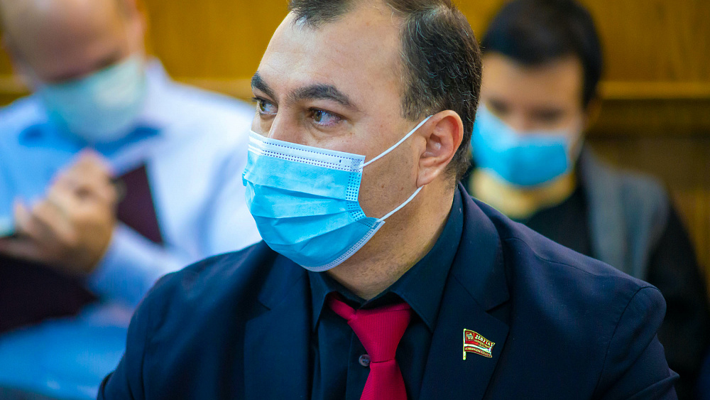 В Челябинске начался суд над депутатом Арманом Аракеляном по делу о взятках