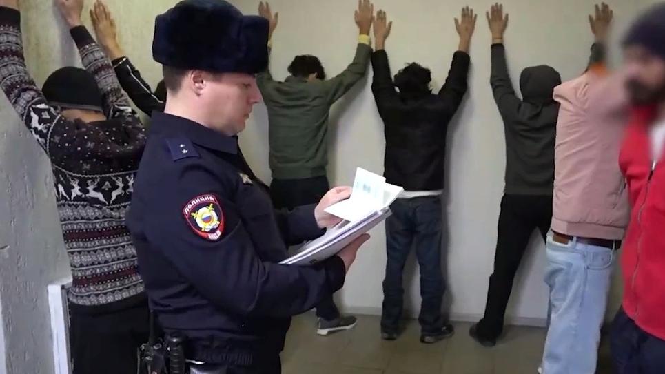 Из Челябинской области за тяжкие преступления выдворят шестерых мигрантов