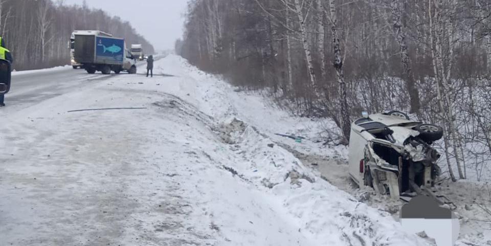 На трассе Челябинск — Троицк минивэн столкнулся с «Газелью»