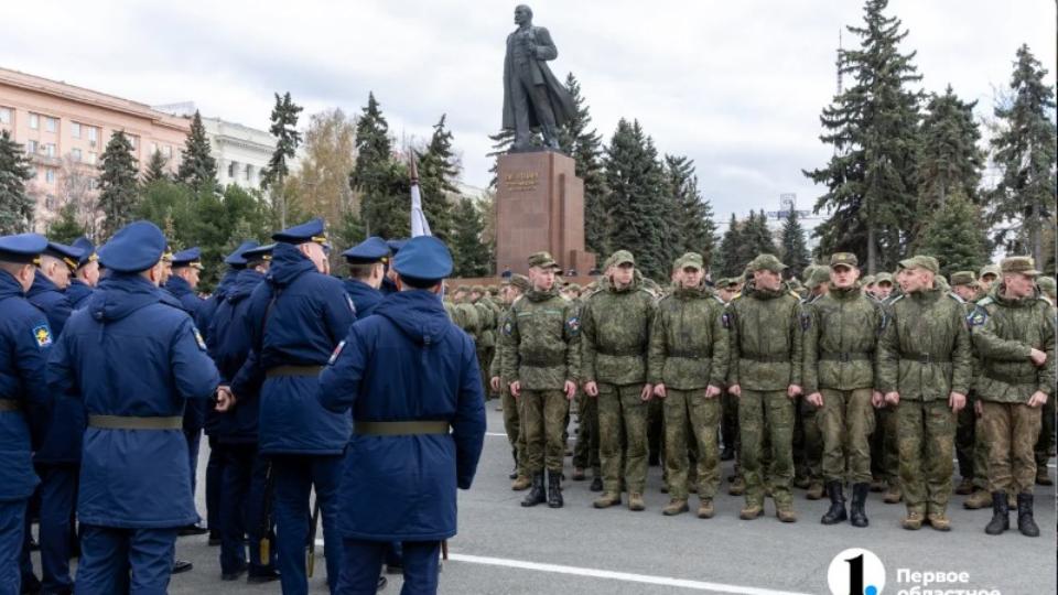 Площадь Революции закроют для пешеходов 28 апреля