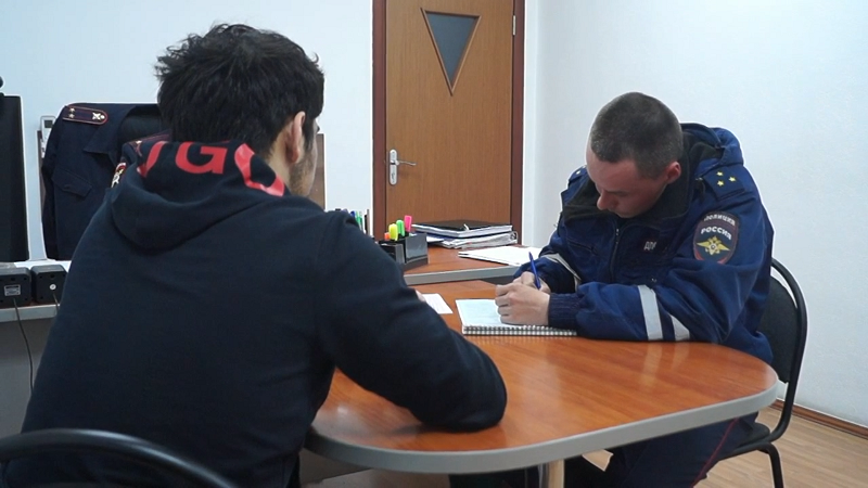 В Челябинске задержали водителя BMW, в погоне за которым патрульный автомобиль попал в ДТП