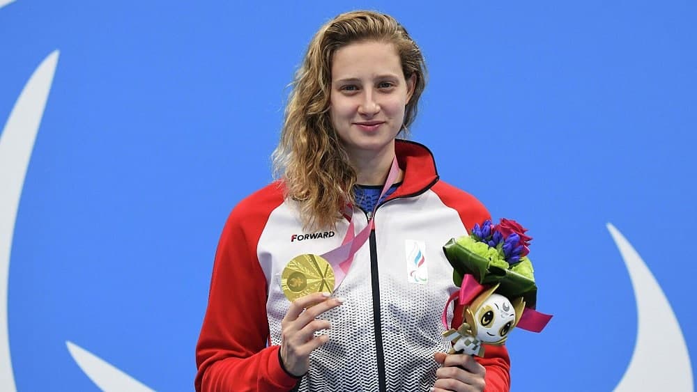 Скульптор Виктор Митрошин и параолимпийская чемпионка Валерия Шабалина стали номинантами премии «Светлое прошлое»