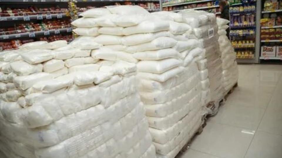 Правительство РФ временно запретило экспорт зерна и сахара