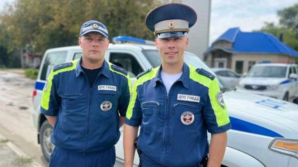 Кыштымские автоинспекторы помогли семье с детьми-инвалидами после серьезной аварии