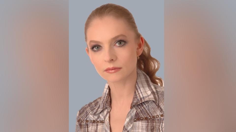 Алексей Текслер наградил медалью балерину и балетмейстера Татьяну Предеину