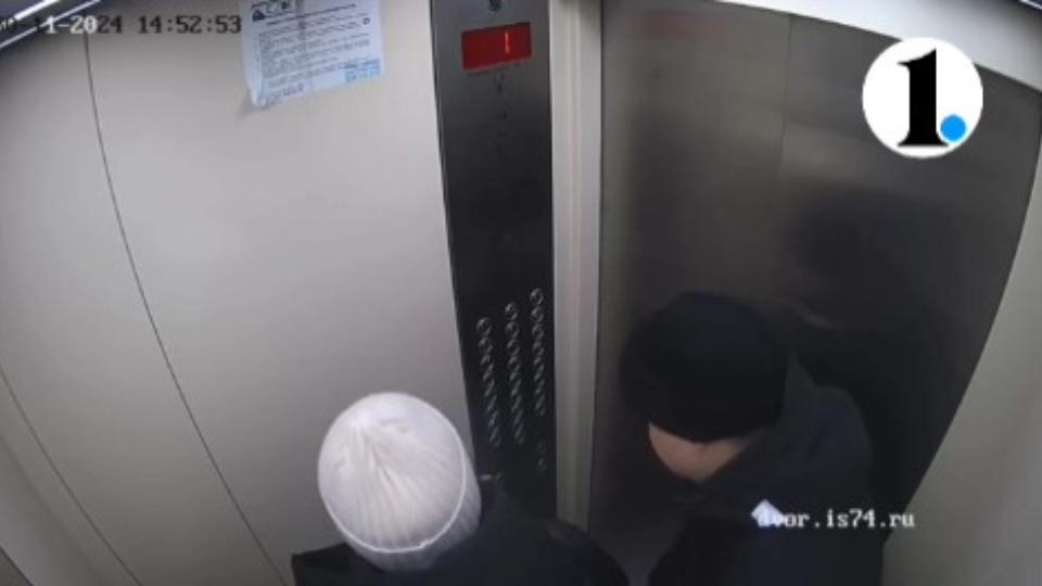 В Челябинске в многоэтажке оборвался трос лифта