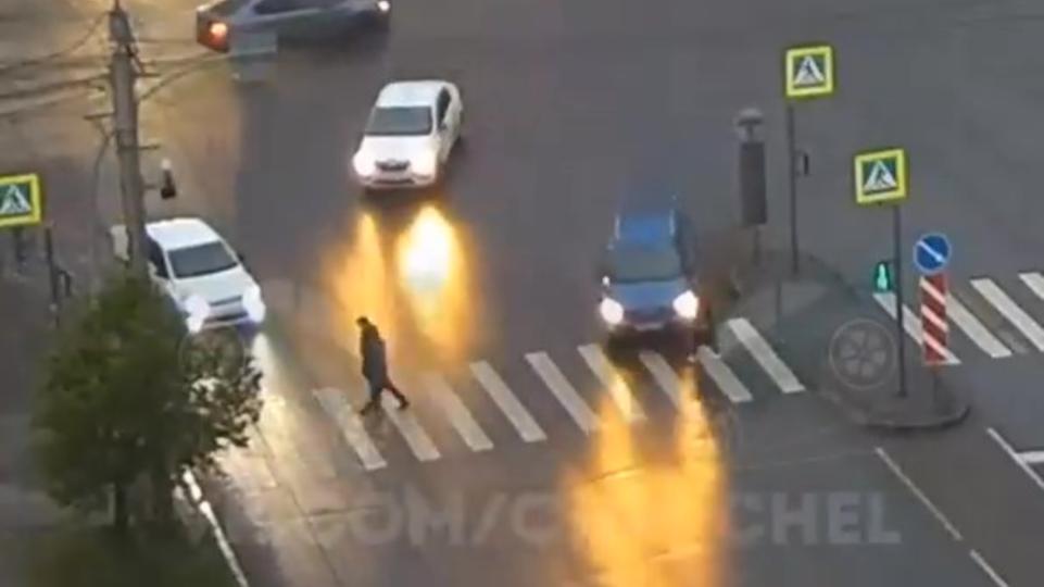 В Ленинском районе Челябинска водитель Hyundai сбил пешехода