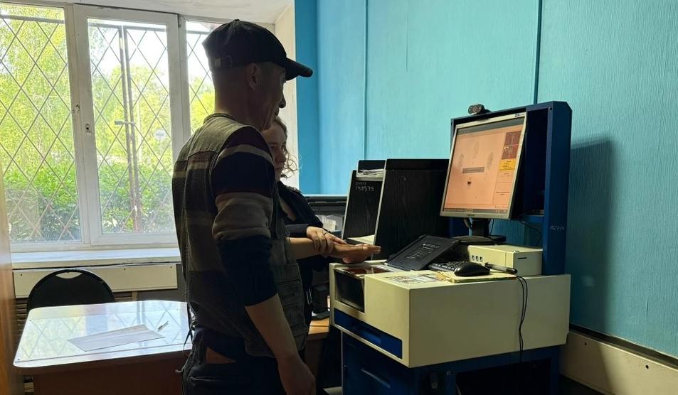 В Челябинске допросили китайца с недействительной визой через переводчика