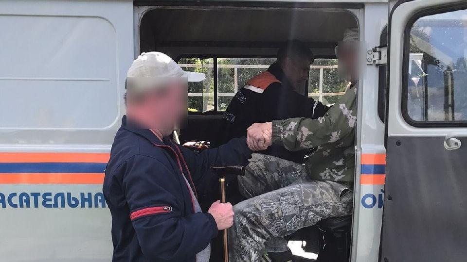Двух заблудившихся грибников вывели к людям в Челябинской области