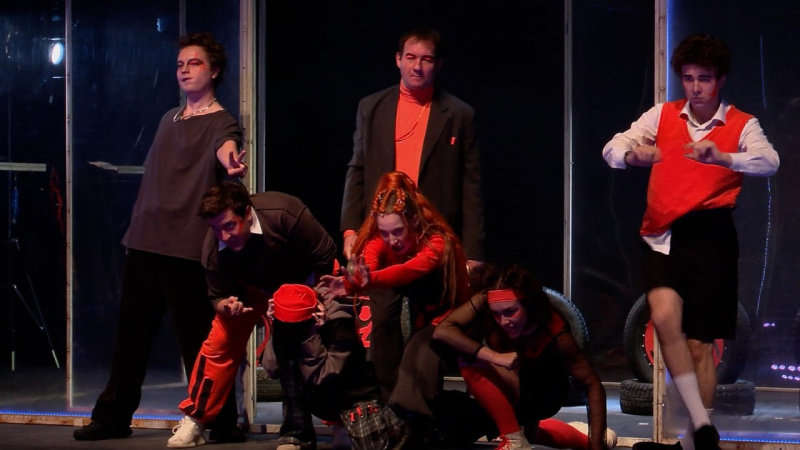 В Челябинск с гастролями приехал Омский ТЮЗ