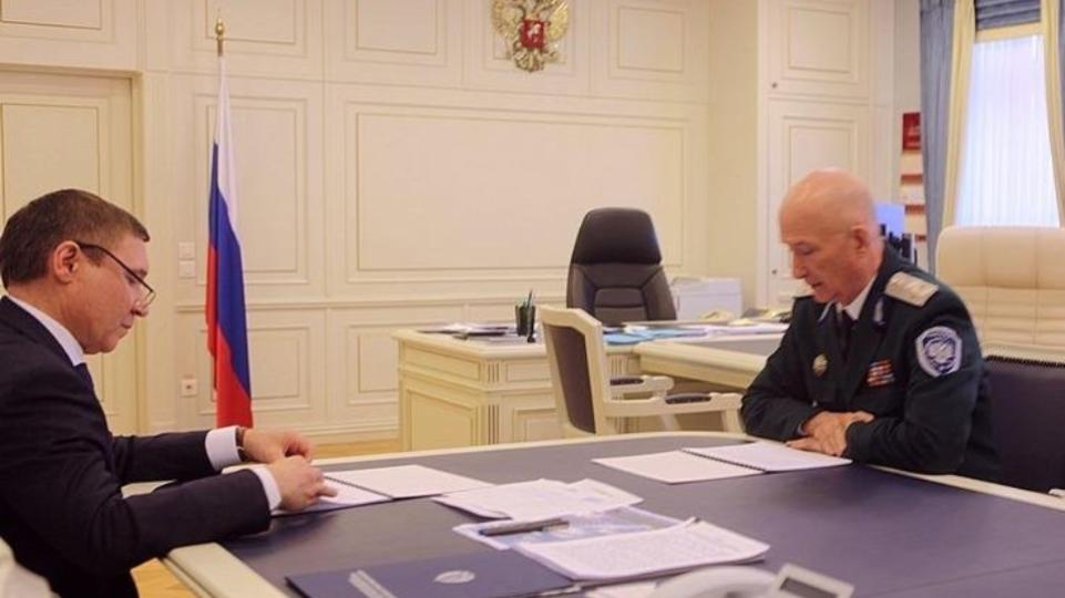 Владимир Якушев обсудил с атаманом Оренбургского войскового казачьего общества участие казаков в защите госграницы