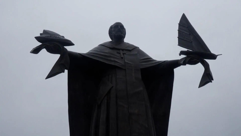 В Сатке возводят 10‑метровую скульптуру Николая Чудотворца