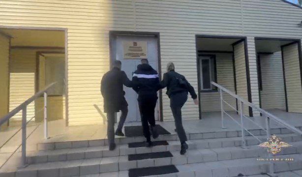 МВД России опубликовало видео с извинениями парней, порвавших паспорт РФ в Челябинске
