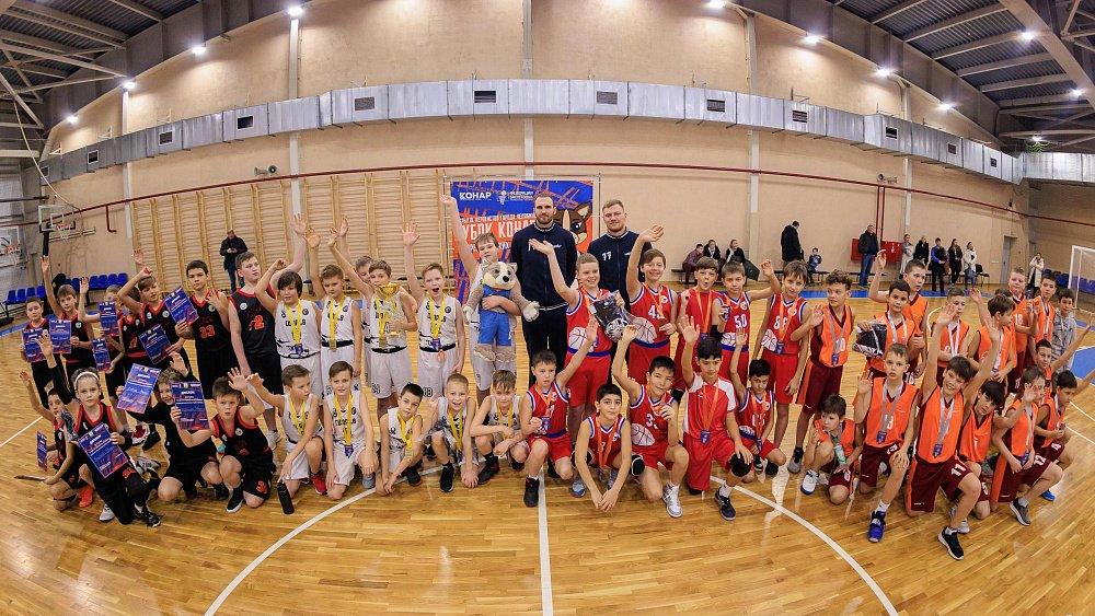 В Челябинске открыли набор в спортшколы по баскетболу