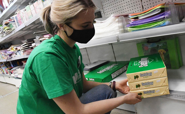 Дефицит офисной бумаги в России устранят к апрелю