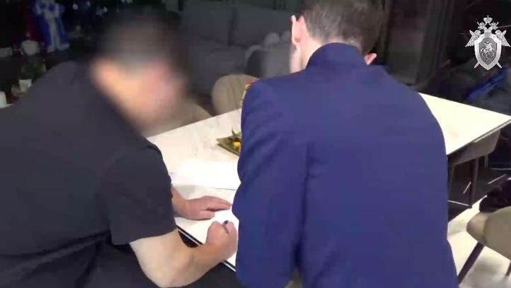 Появилось видео обыска и задержания экс‑начальника КДХ Челябинска