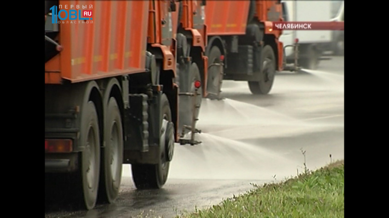 В Челябинской области в период жары чаще моют улицы