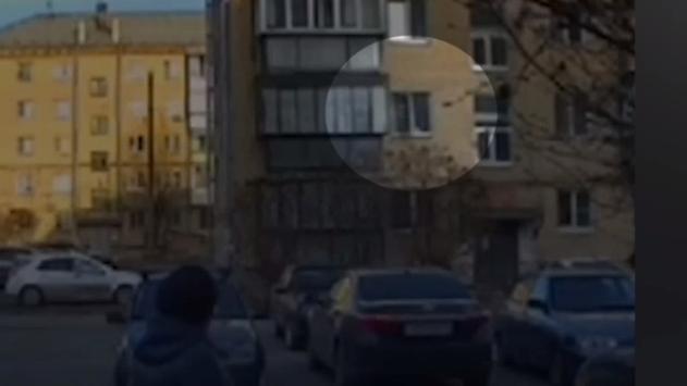 В Южноуральске двухлетний ребенок выпал из окна второго этажа