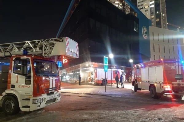 В Челябинске при пожаре в ресторане «Старый Ереван» на улицу эвакуировались 10 человек