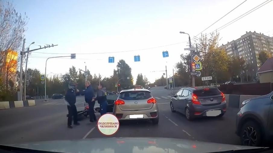 В Челябинске байкер устроил разборки со стрельбой на дороге