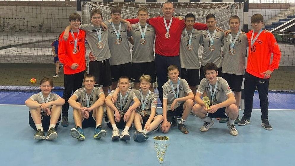 Гандболисты из Снежинска завоевали бронзу первенства России