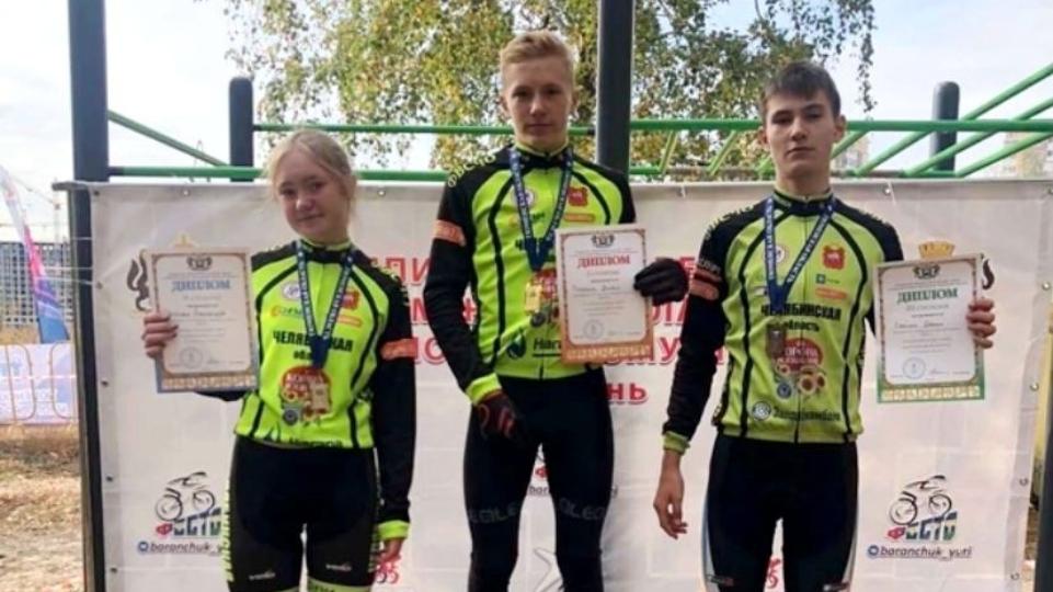 Южноуральские велогонщики стали победителями чемпионата и первенства УрФО