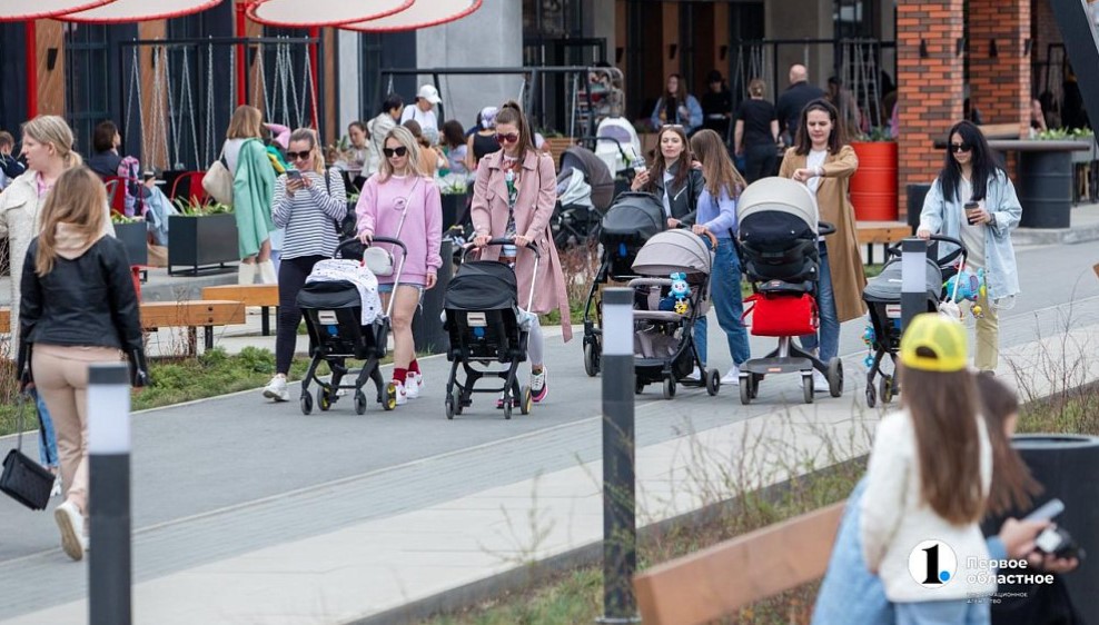 Самозанятым родителям разрешили получать единое пособие на детей