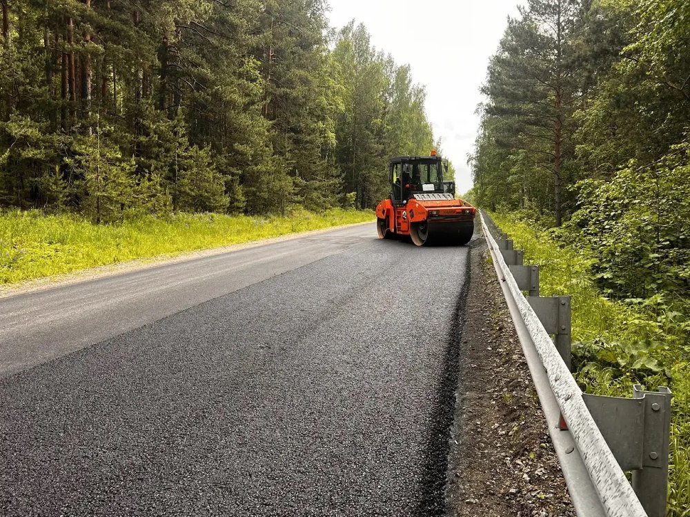 В Челябинской области обновляют дороги к популярным местам летнего отдыха