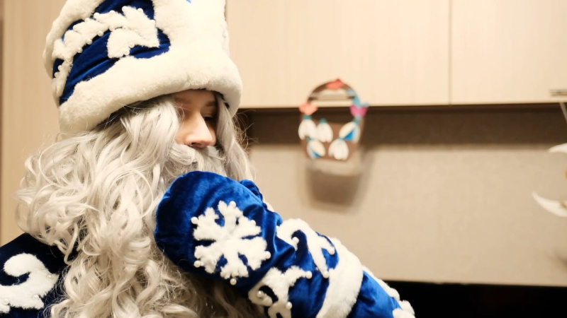 В Челябинске растет спрос на услуги аниматоров в костюмах Дедов Морозов и Снегурочек