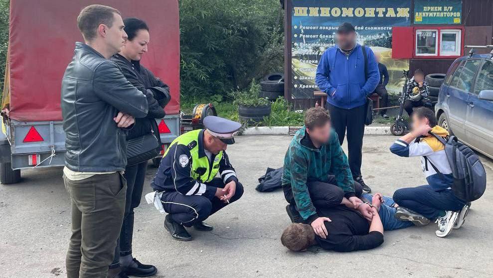 Челябинский таможенник спас 21‑летнюю девушку от неадекватного мужчины-лесника