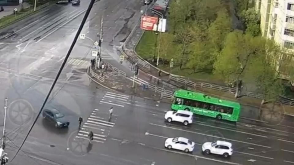 В Челябинске водитель Audi насмерть сбил женщину