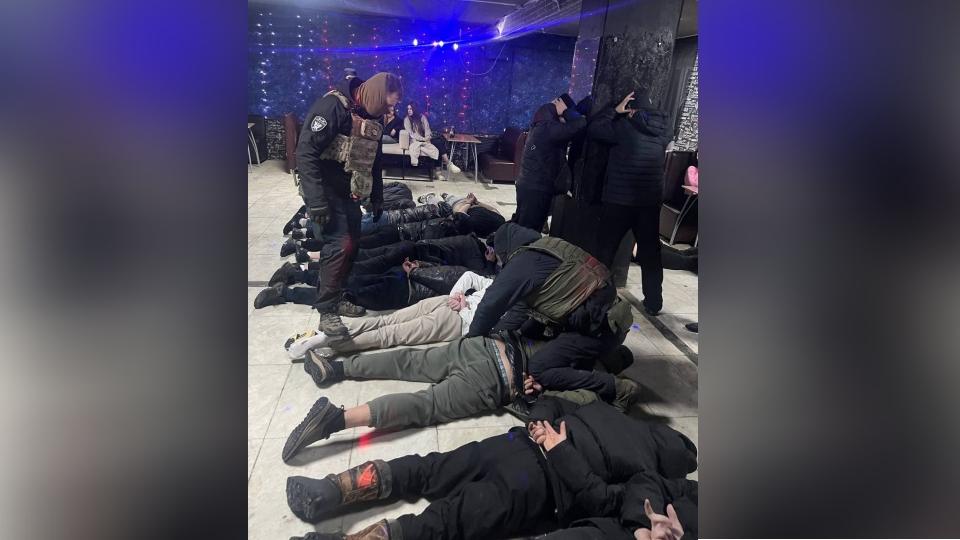 В Коркино задержали пятерых посетителей ночного клуба