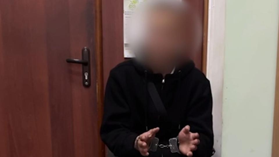 В Южноуральске взяли с поличным 22‑летнего курьера телефонных мошенников