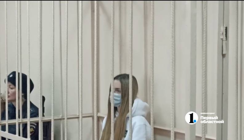В Челябинске отправили в СИЗО девушку, обвиняемую в покушении на убийство бизнесмена