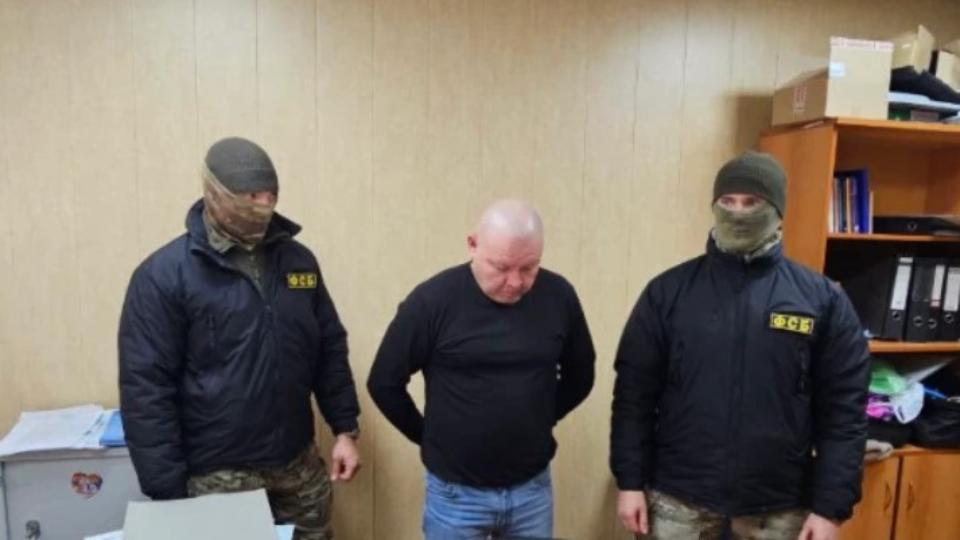 В Сатке за получение взятки задержали высокопоставленного судебного пристава